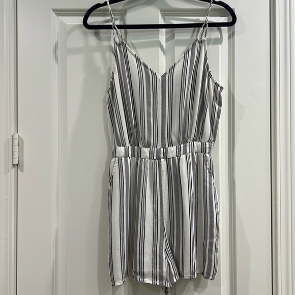 American Eagle striped romper - Picture 1 of 5